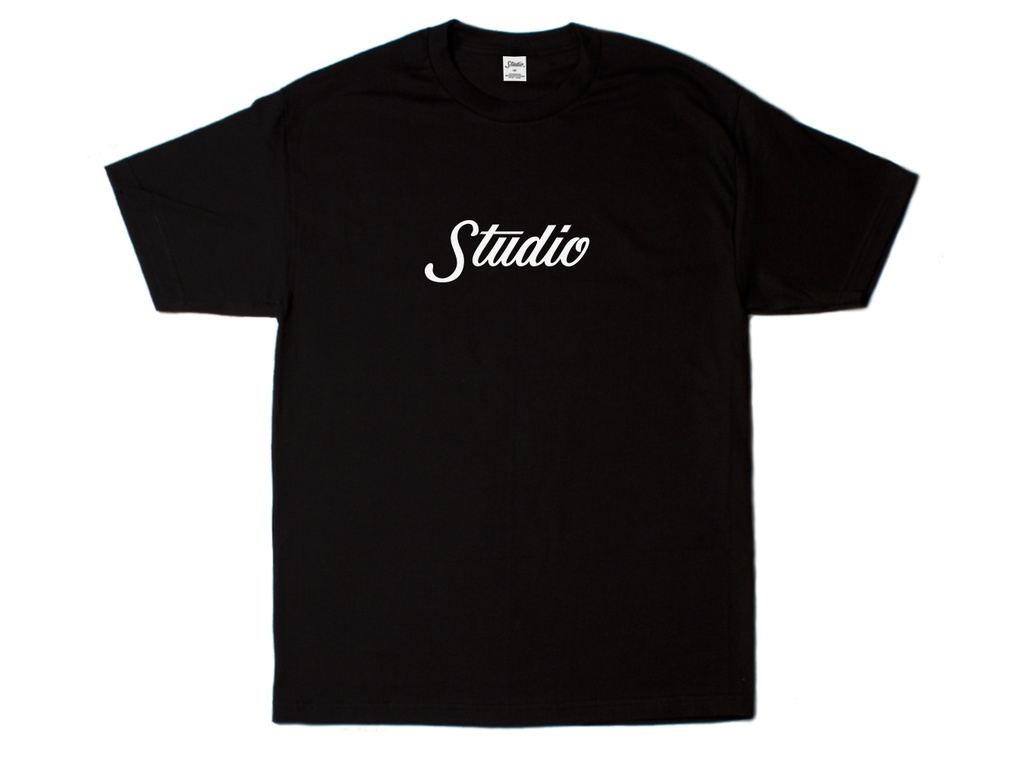 STUDIO BIG SCRIPT BLACK SS M