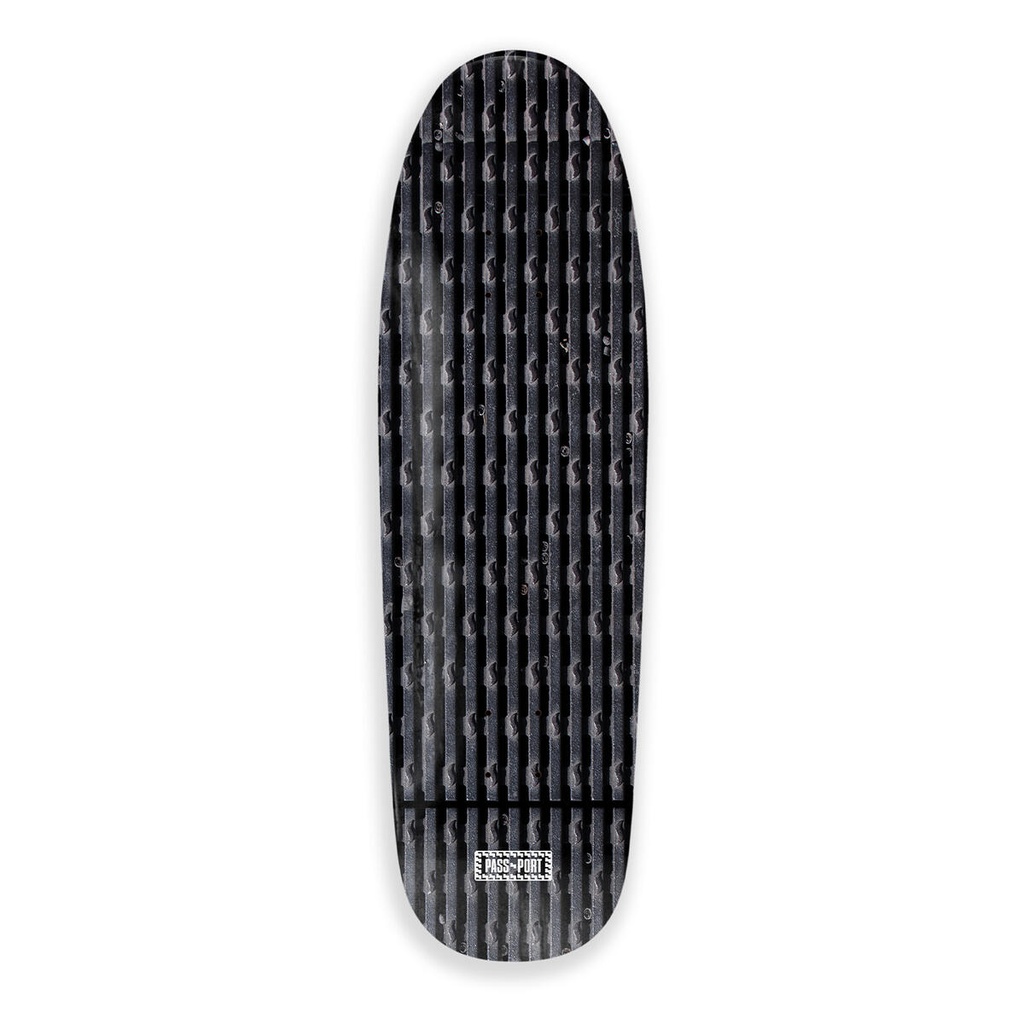 PASSPORT TEAM TILDE SHAPED DECK 8.87